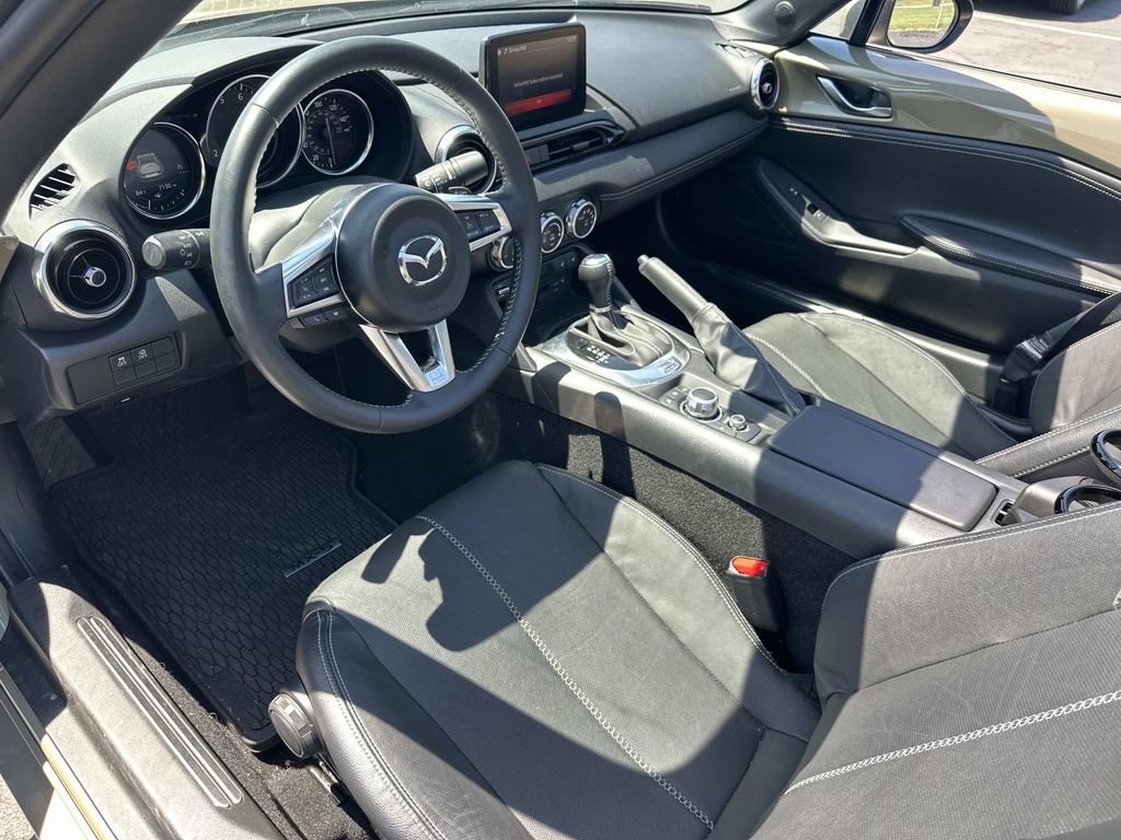 Used 2023 MAZDA MX-5 Miata Grand Touring w/ Weather Package RWD image 19
