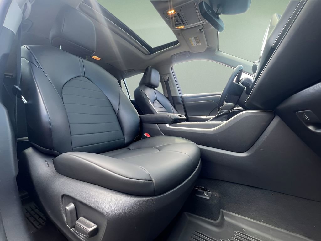 Used 2022 Toyota Highlander XLE image 21