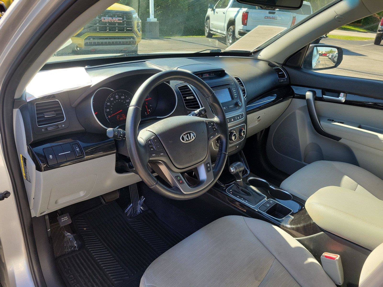 Used 2014 Kia Sorento LX FWD image 17
