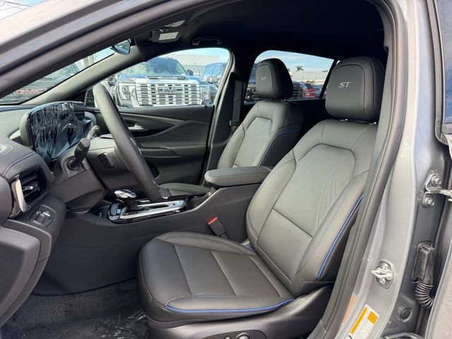 New 2026 Buick Envista Sport Touring w/ Convenience I Package FWD image 8