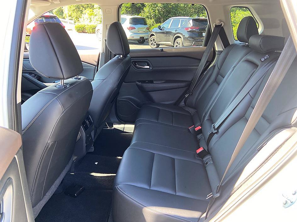 Certified 2023 Nissan Rogue SL w/ SL Premium Package FWD image 12