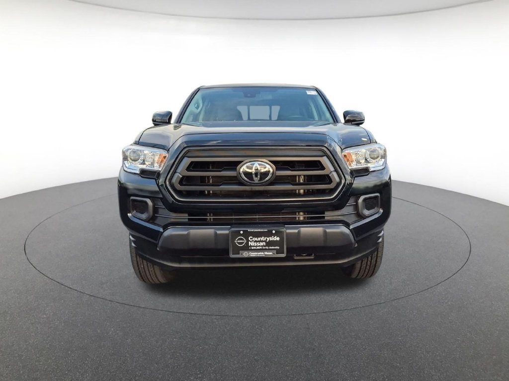 Used 2022 Toyota Tacoma SR AWD/4WD image 2