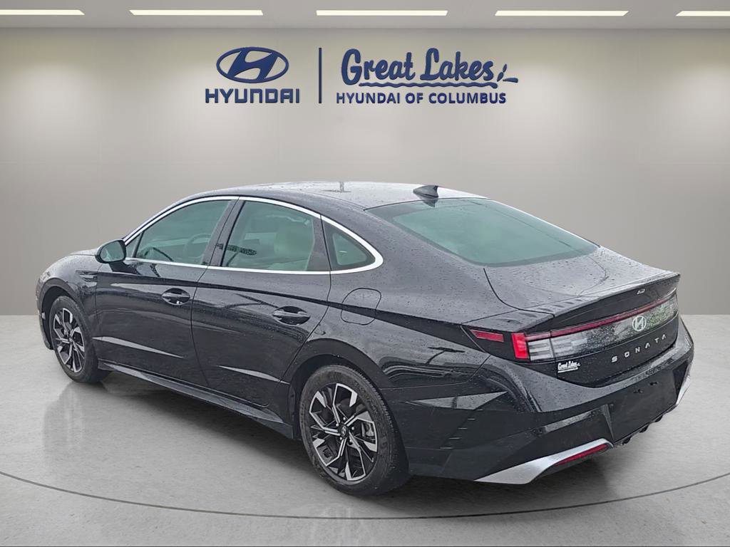 Certified 2025 Hyundai Sonata SEL FWD image 3