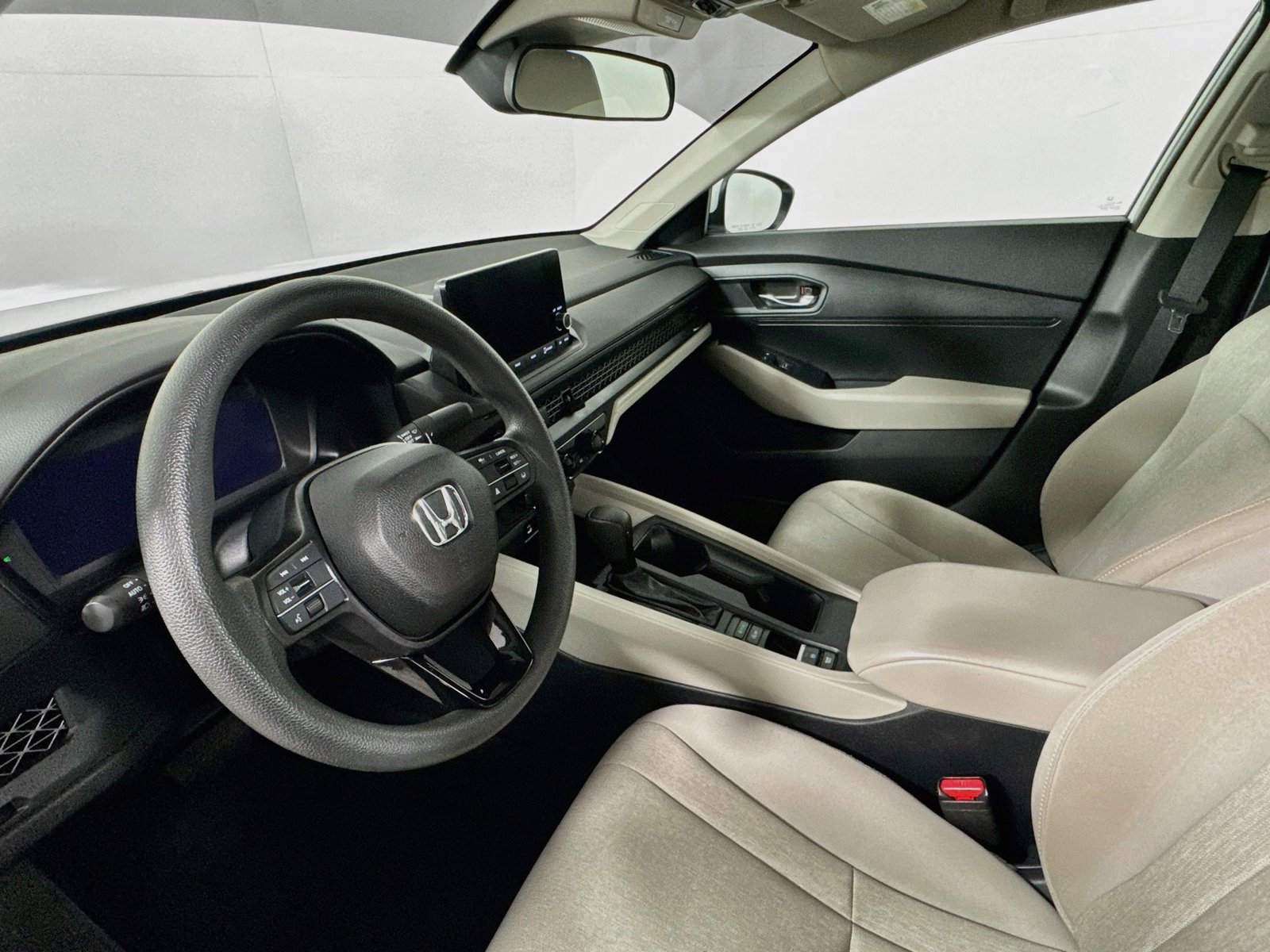Used 2024 Honda Accord LX image 9
