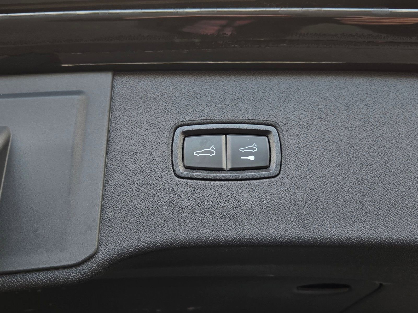 Used 2024 Porsche Cayenne image 28