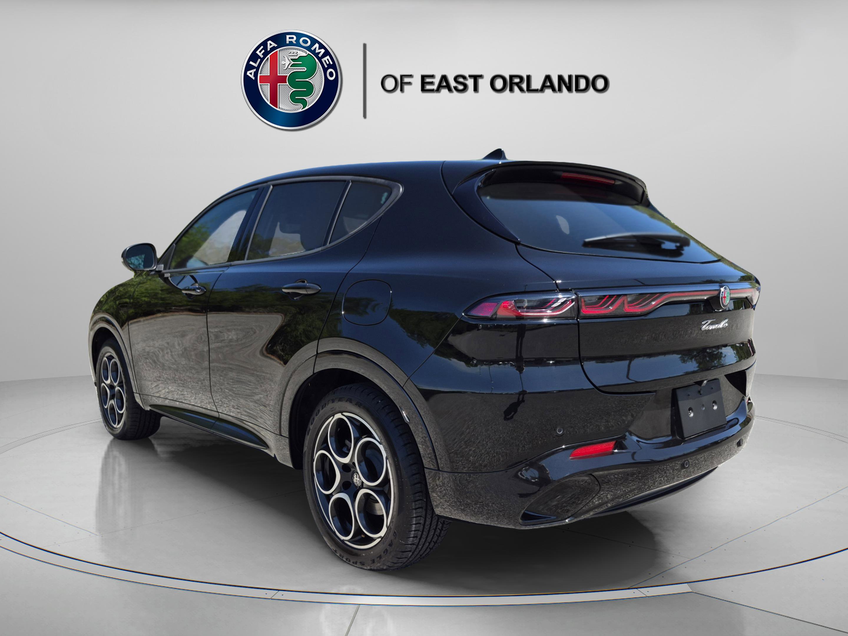 Used 2025 Alfa Romeo Tonale AWD/4WD image 5