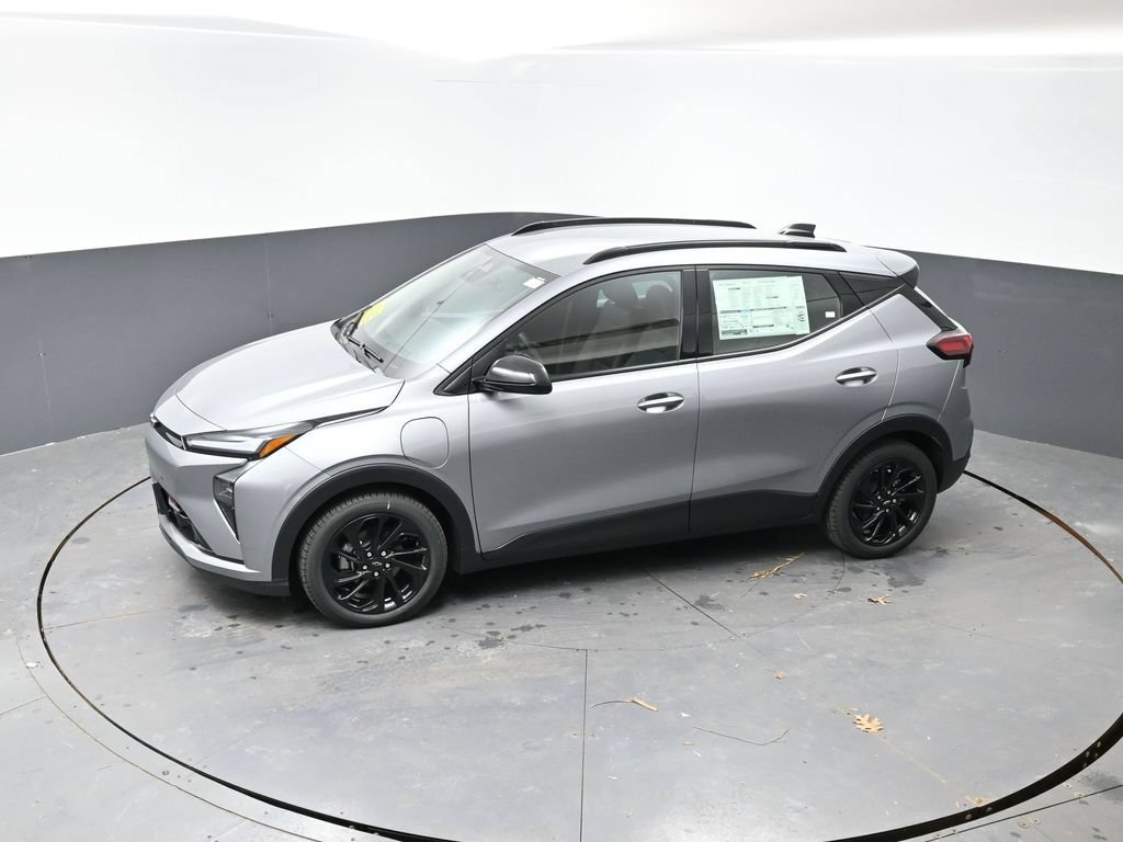 New 2027 Chevrolet Bolt RS FWD image 32