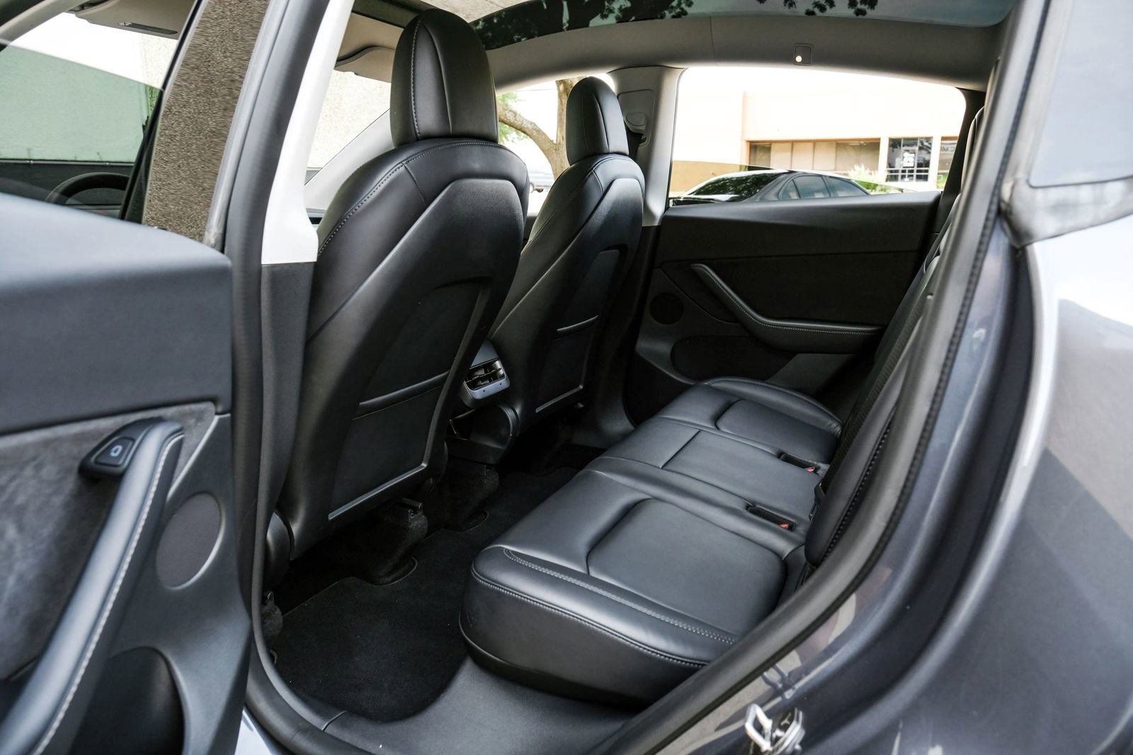 Used 2022 Tesla Model Y Performance AWD/4WD image 37