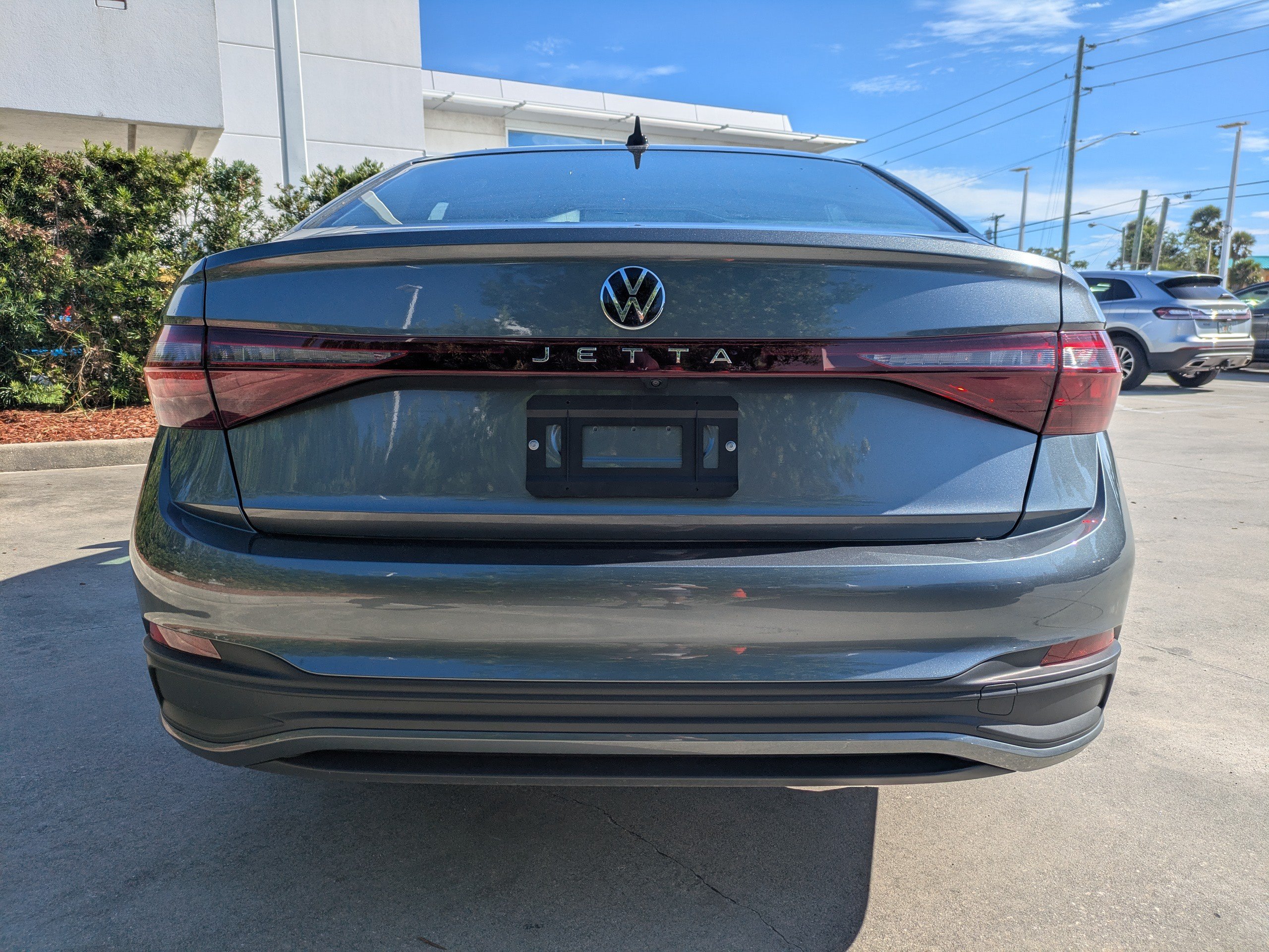 Used 2025 Volkswagen Jetta Sport FWD image 5