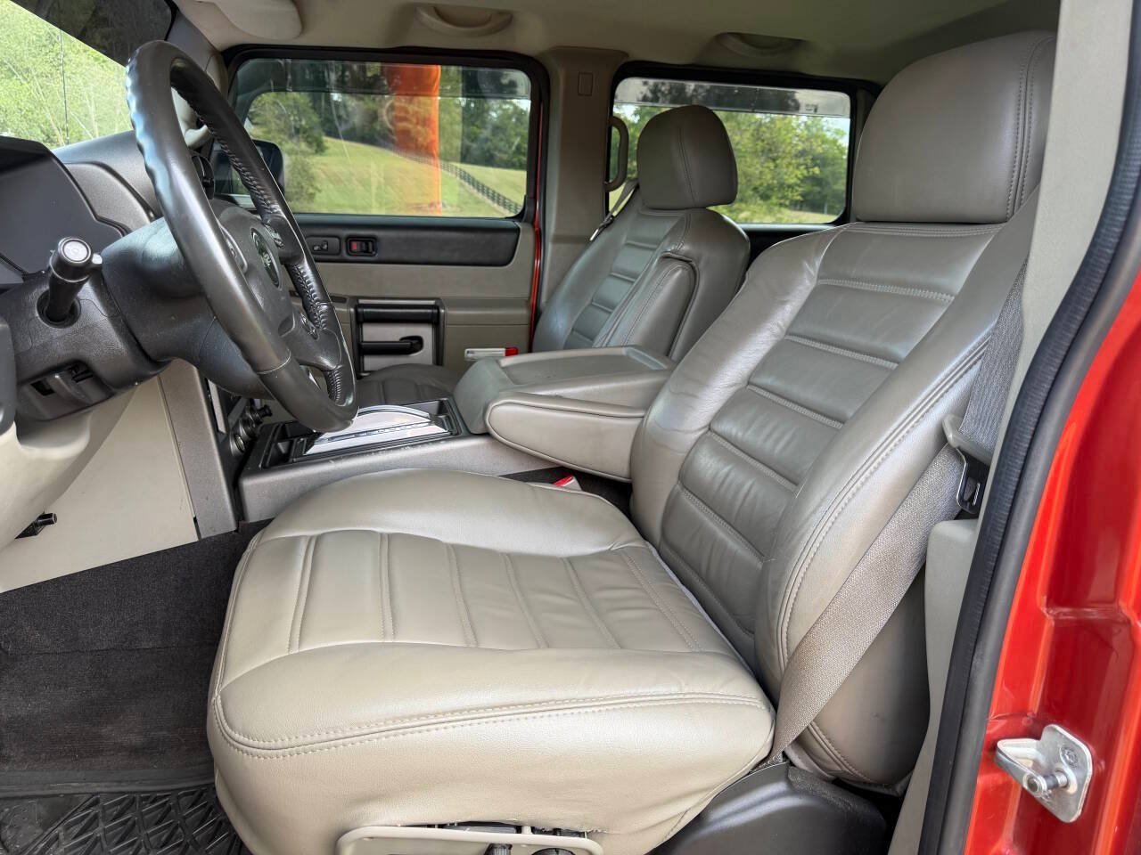 Used 2004 HUMMER H2 w/ Preferred Equipment Group AWD/4WD image 10