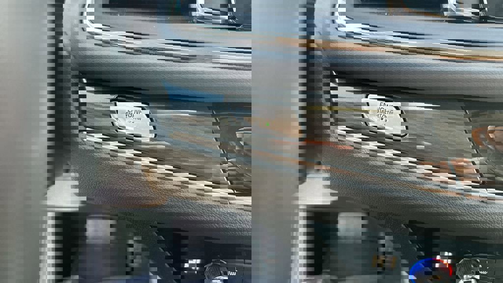 Certified 2021 Buick Enclave Essence w/ Sound and Sites Package image 17