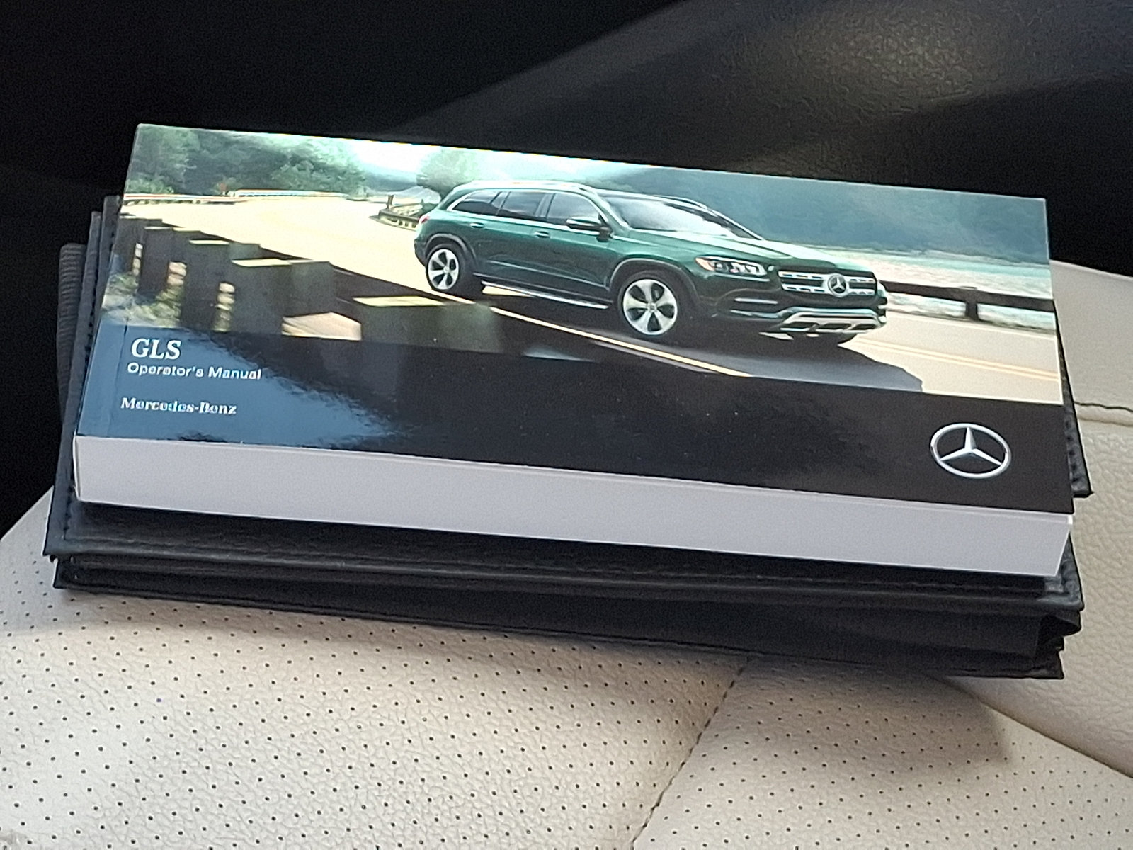 Used 2023 Mercedes-Benz GLS 450 4MATIC image 32