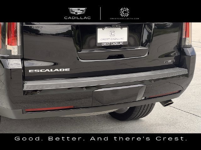 Used 2018 Cadillac Escalade Luxury RWD image 6