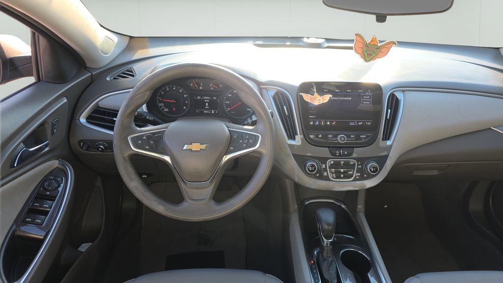 Used 2022 Chevrolet Malibu LT image 11