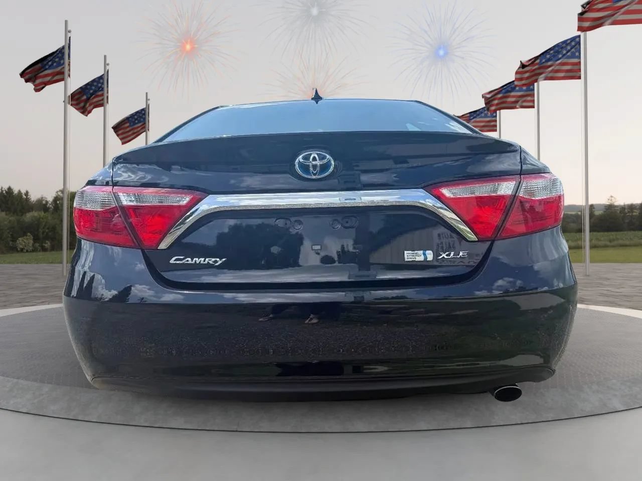 Used 2015 Toyota Camry XLE w/ Moonroof Package FWD image 4