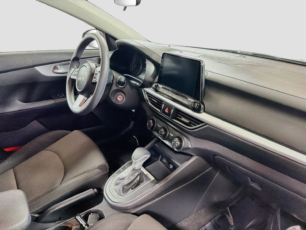 Used 2022 Kia Forte LXS FWD image 27