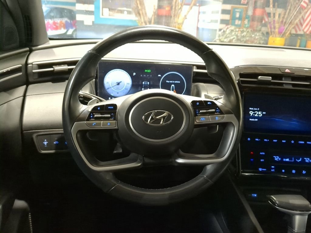 Used 2023 Hyundai Santa Cruz SEL Premium w/ Cargo Package AWD/4WD image 2