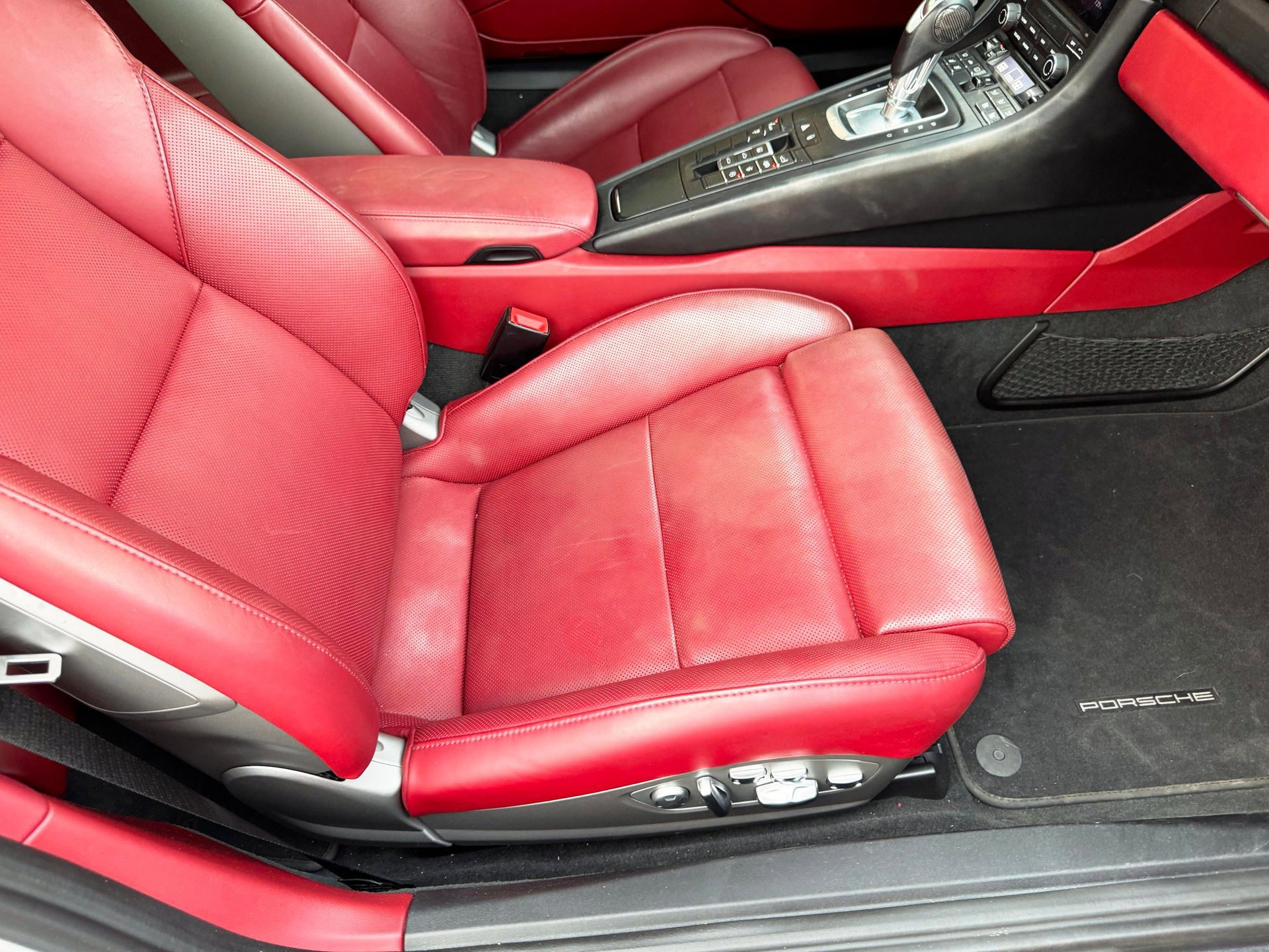 Used 2018 Porsche 911 GT3 RS image 34