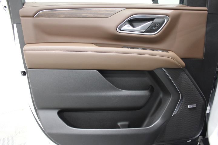 Used 2023 Chevrolet Suburban High Country image 19