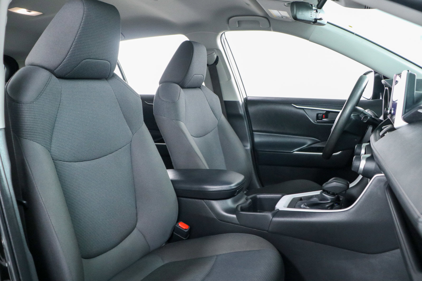 Used 2024 Toyota RAV4 LE image 26