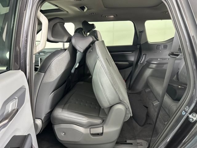 Used 2024 Kia EV9 Wind image 25