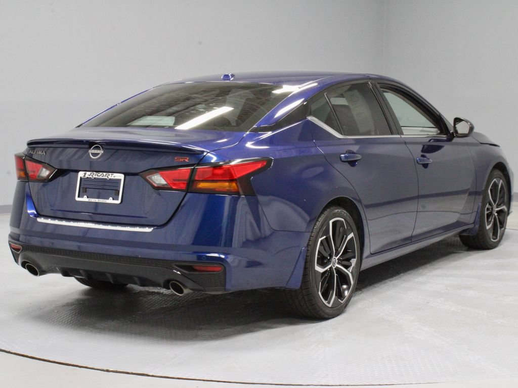 Certified 2023 Nissan Altima 2.5 SR w/ SR Premium Package FWD image 12