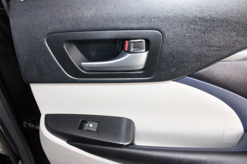 Certified 2018 Toyota Highlander Limited Platinum image 57