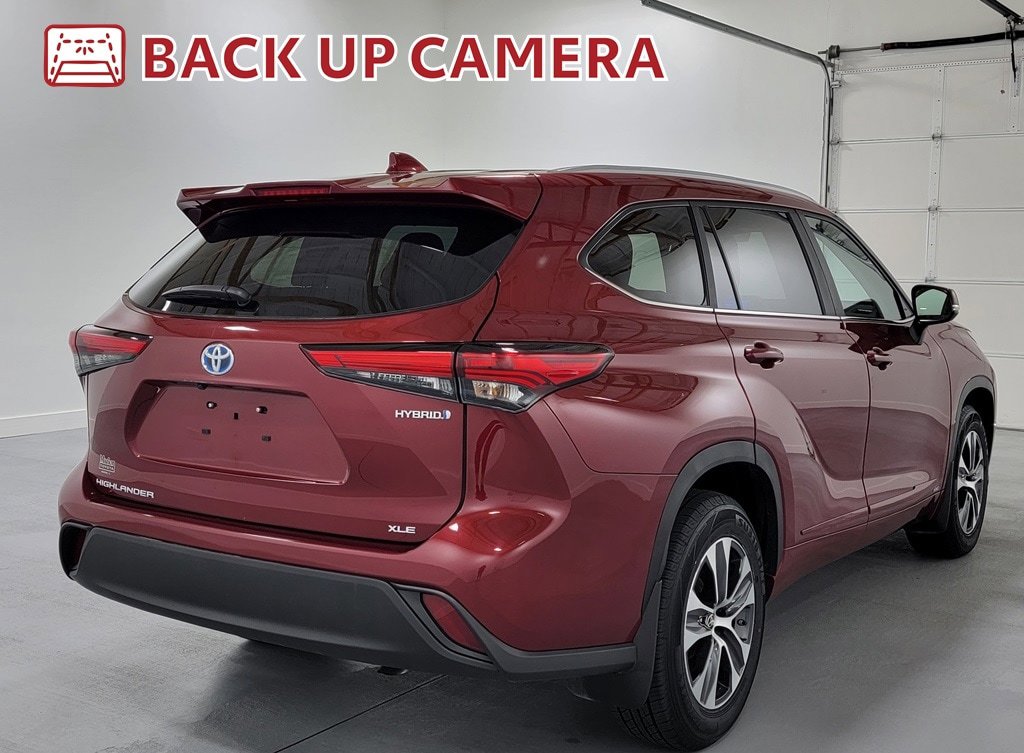 Used 2023 Toyota Highlander XLE AWD/4WD image 9