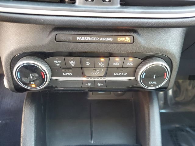 Certified 2022 Ford Escape SE w/ SE Sport Appearance Package image 28