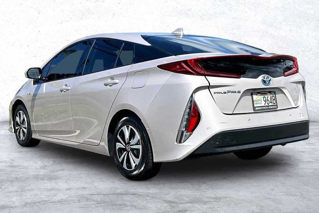 Used 2018 Toyota Prius Prime Plus FWD image 12