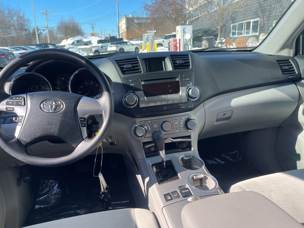 Used 2012 Toyota Highlander 4WD w/ Tech Pkg image 12