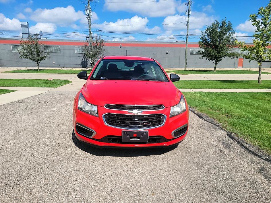 Used 2016 Chevrolet Cruze LS FWD image 2