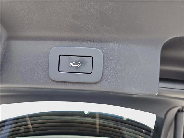 New 2026 Jaguar F-PACE R-Dynamic S image 13