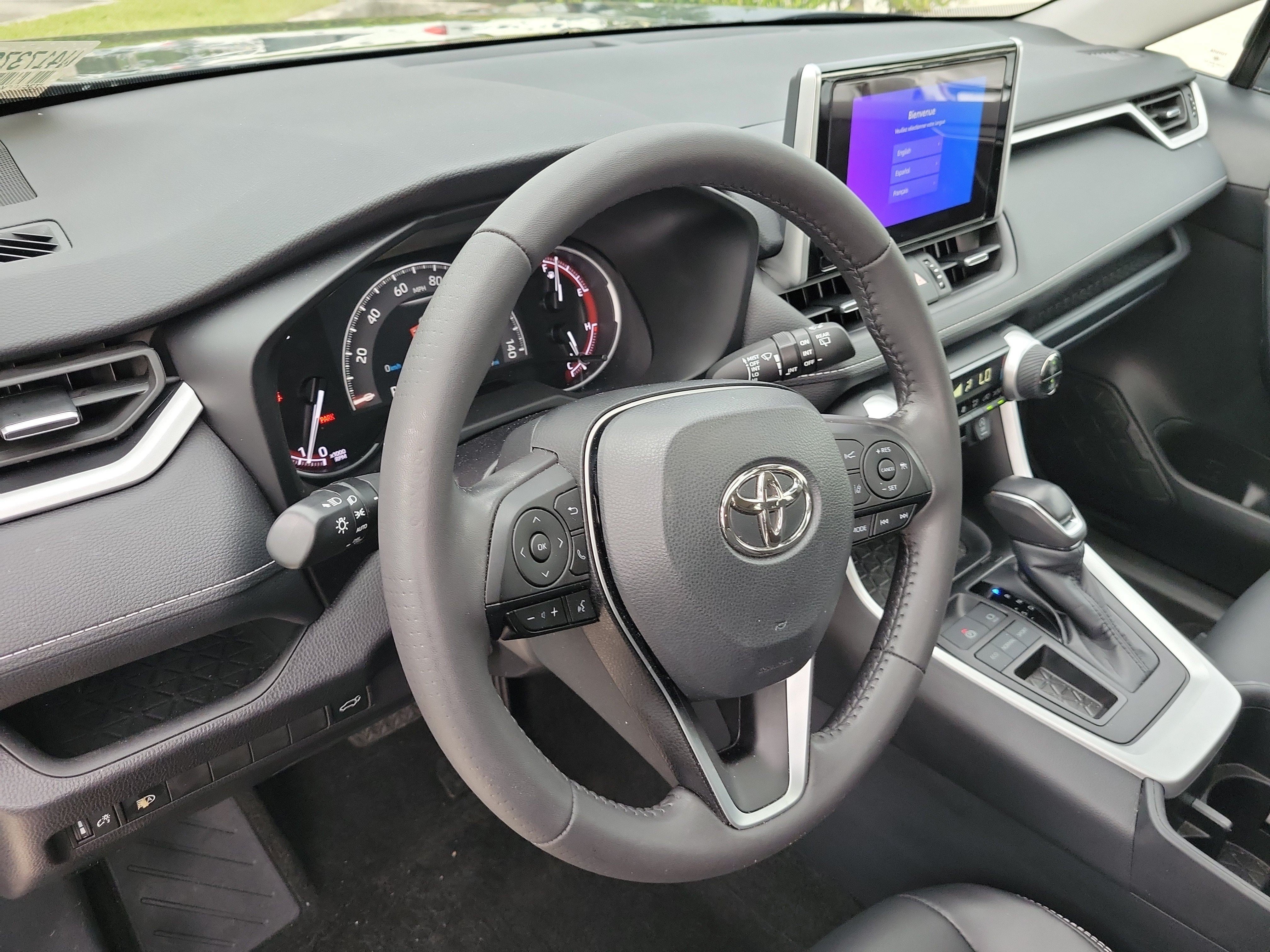 Used 2025 Toyota RAV4 XLE Premium FWD image 25