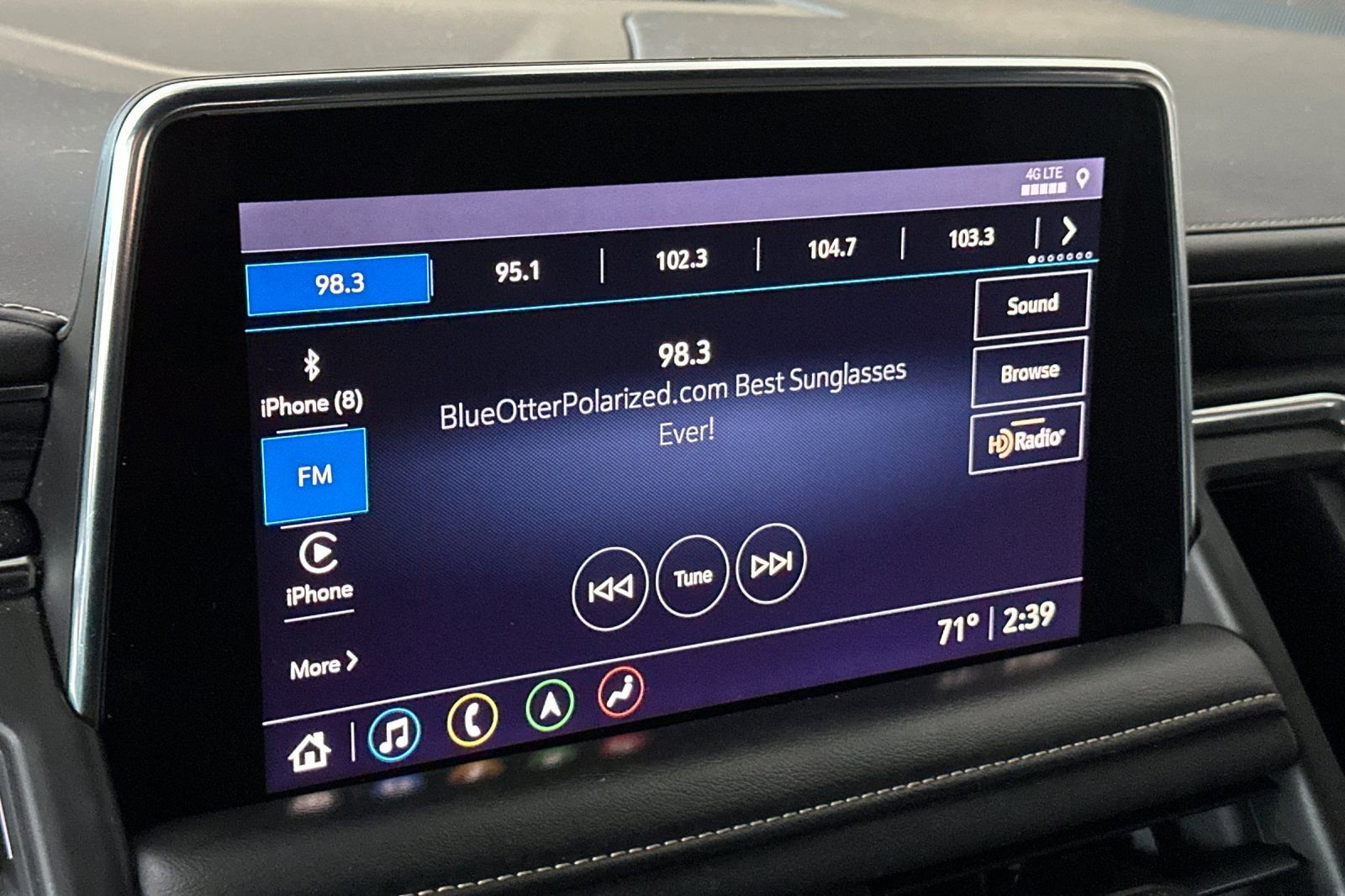 Used 2021 GMC Yukon XL SLT w/ Rear Media and Nav Package image 16