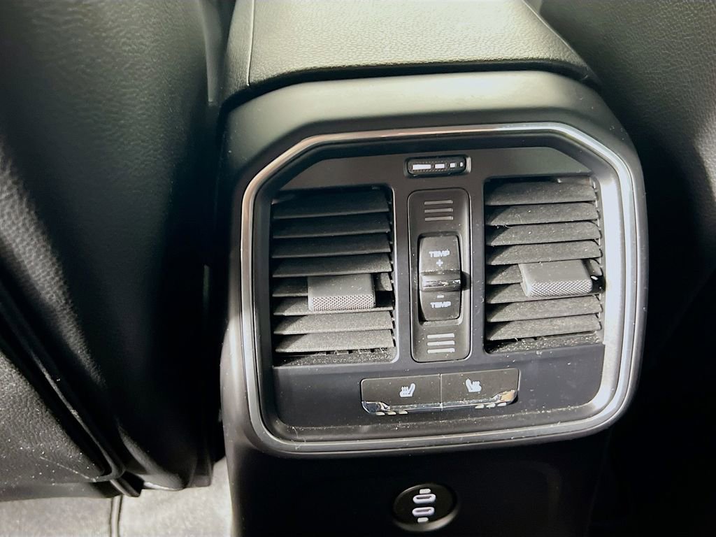 Certified 2023 Porsche Macan image 26