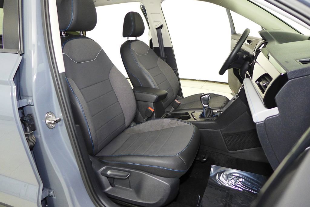 Used 2024 Volkswagen Taos SE image 19