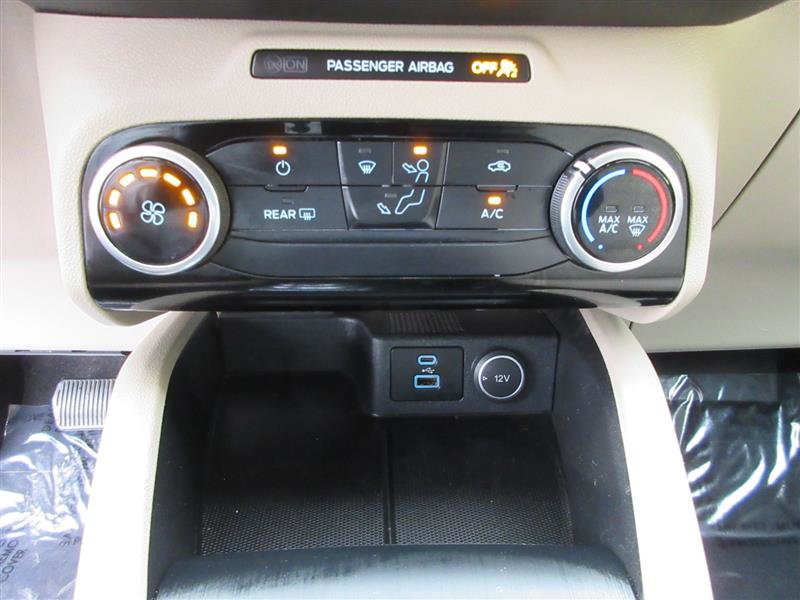 Used 2021 Ford Escape SE image 16