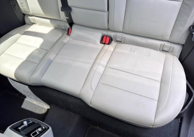 Used 2023 Volvo XC40 B5 Plus w/ Climate Package image 4