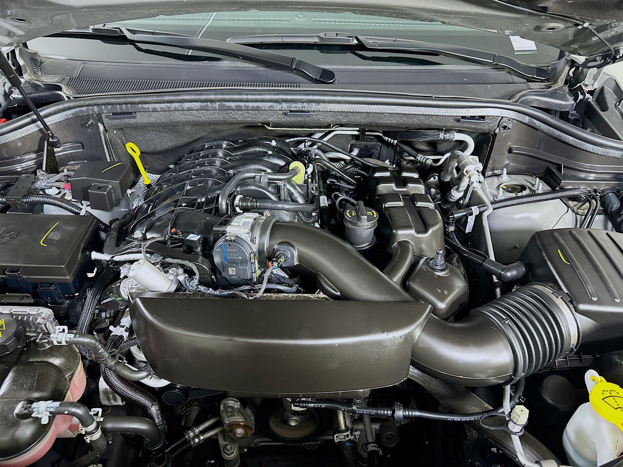 Used 2025 Dodge Durango GT image 34