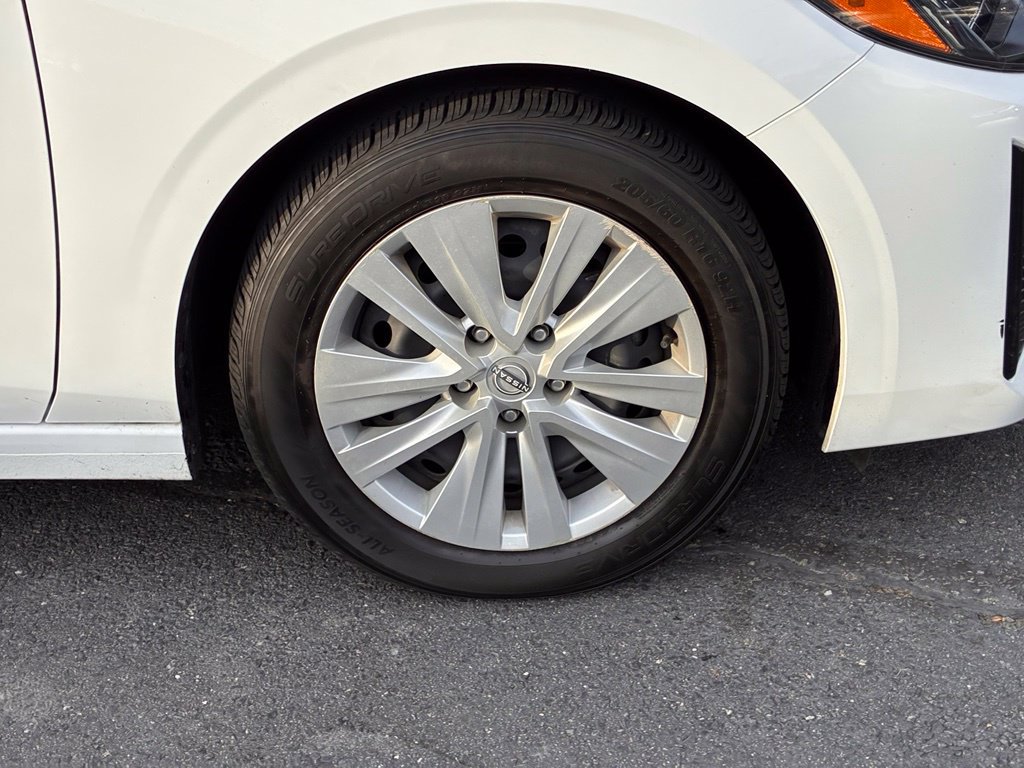Used 2024 Nissan Sentra S FWD image 46