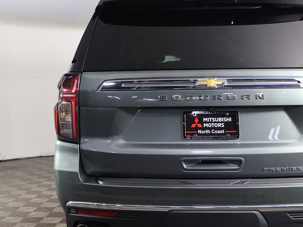 Used 2023 Chevrolet Suburban Premier AWD/4WD image 17