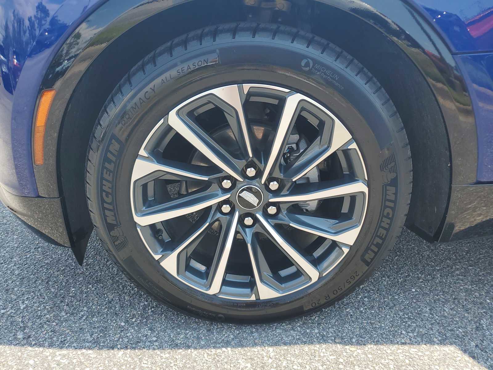 New 2025 Cadillac Lyriq Sport image 10