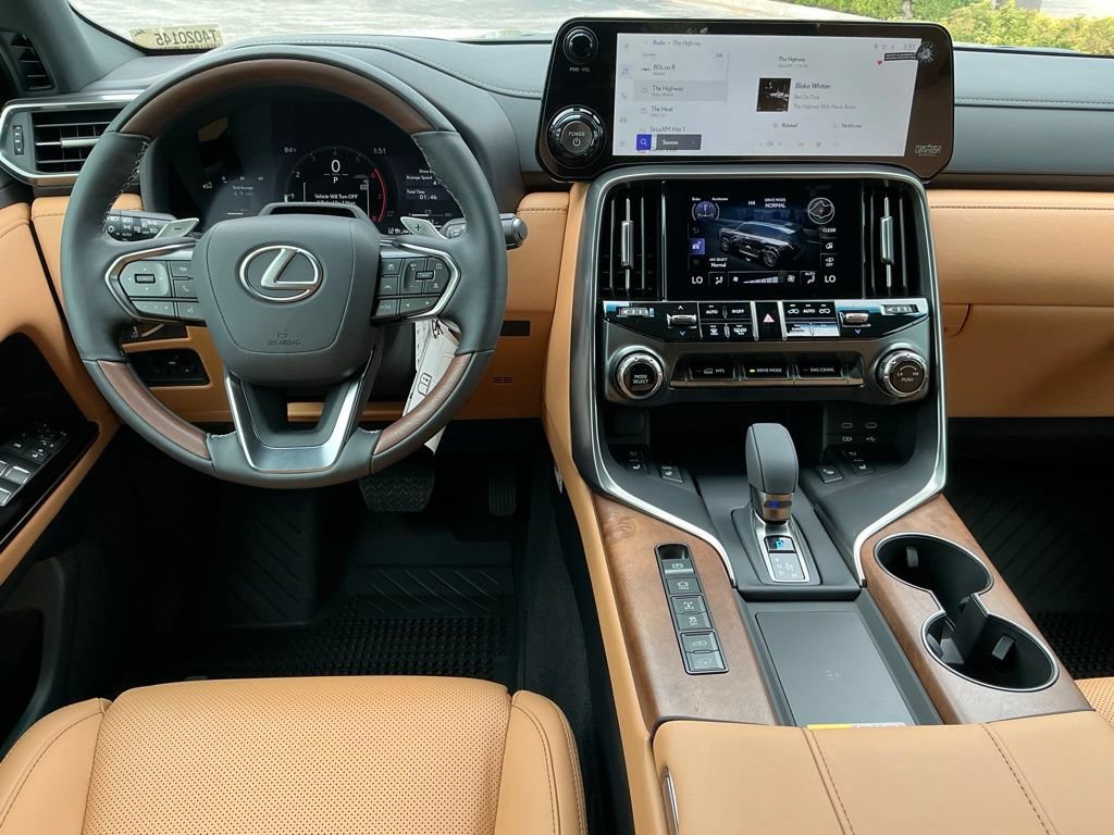 New 2026 Lexus LX 700h Luxury AWD/4WD image 12