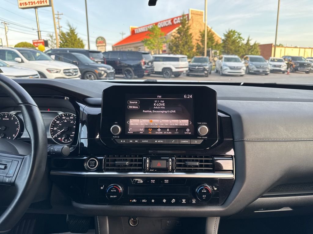 Used 2024 Nissan Pathfinder SV AWD/4WD image 22