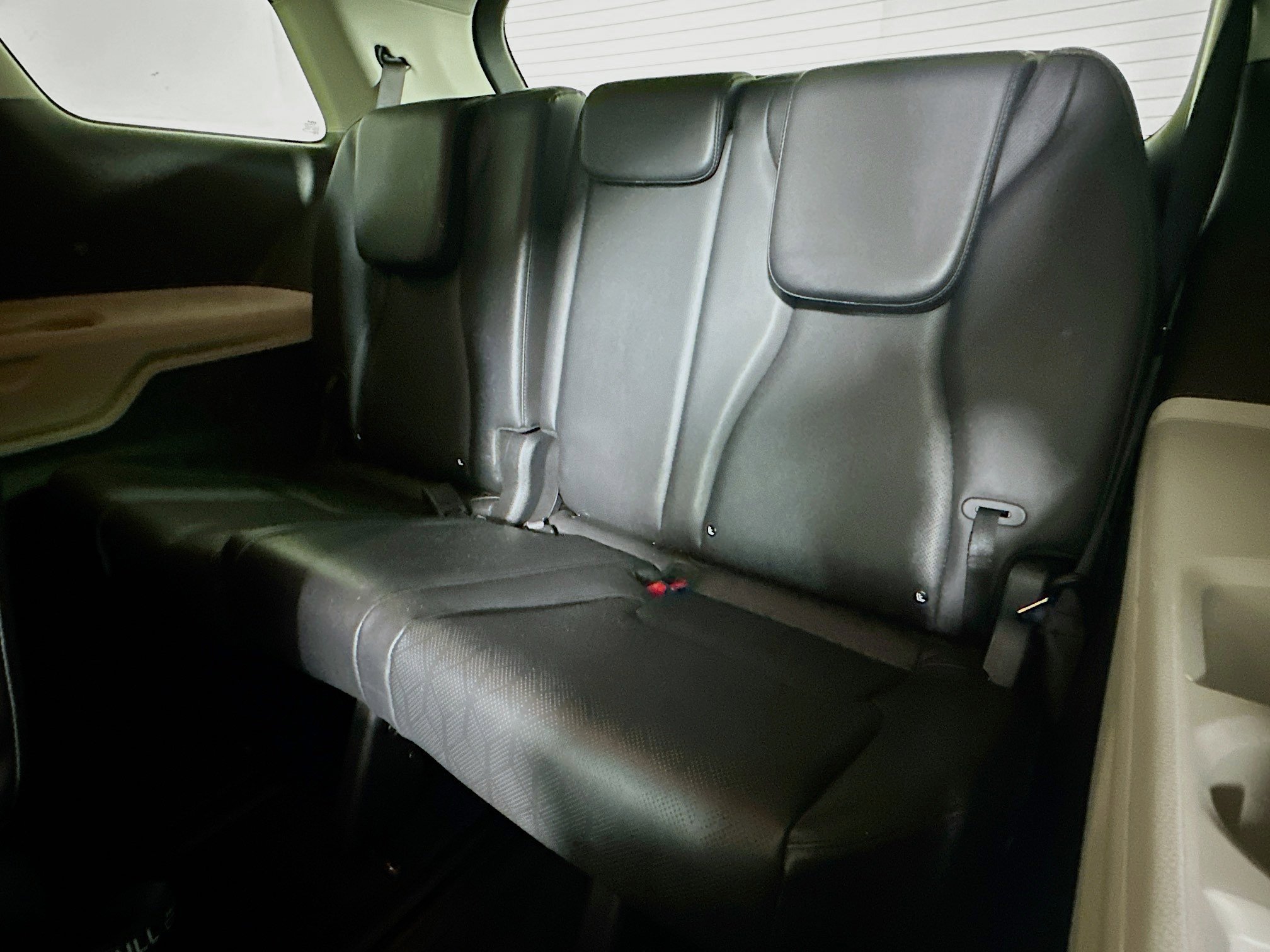 Used 2024 Kia Carnival LX image 27