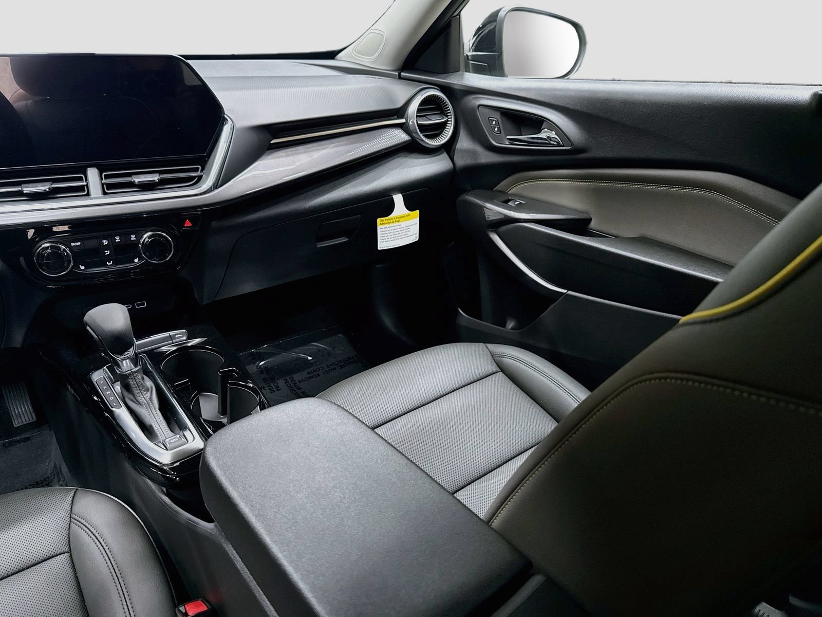 New 2026 Chevrolet Trax ACTIV w/ Sunroof Package FWD image 27