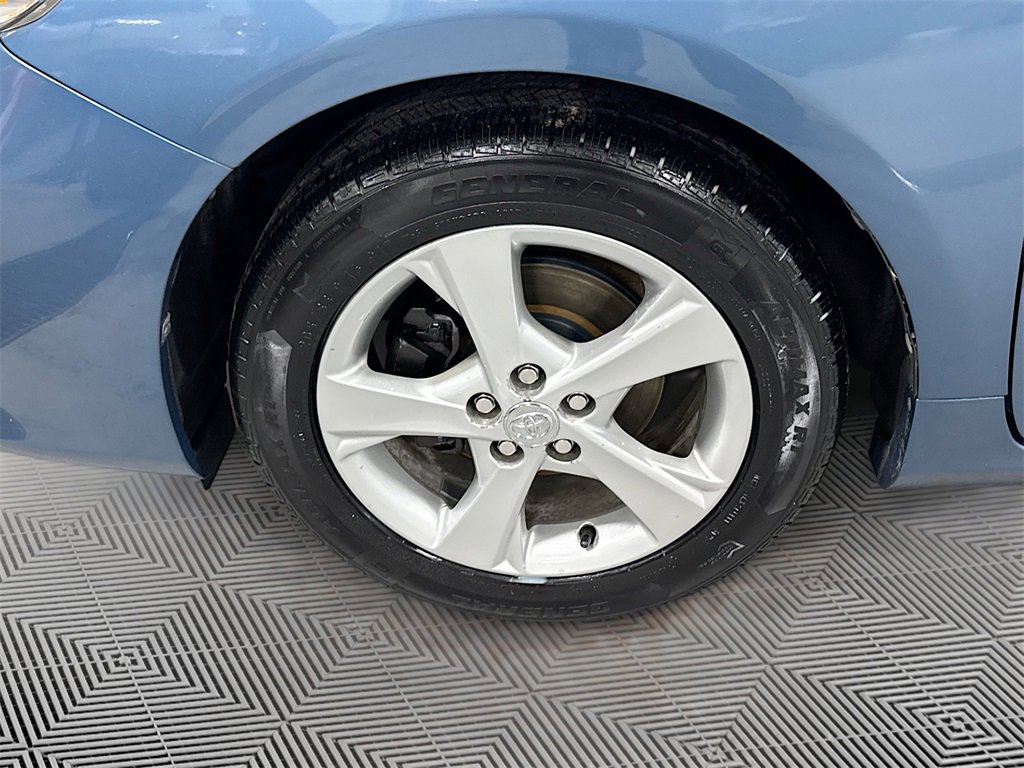 Used 2012 Toyota Corolla LE image 32