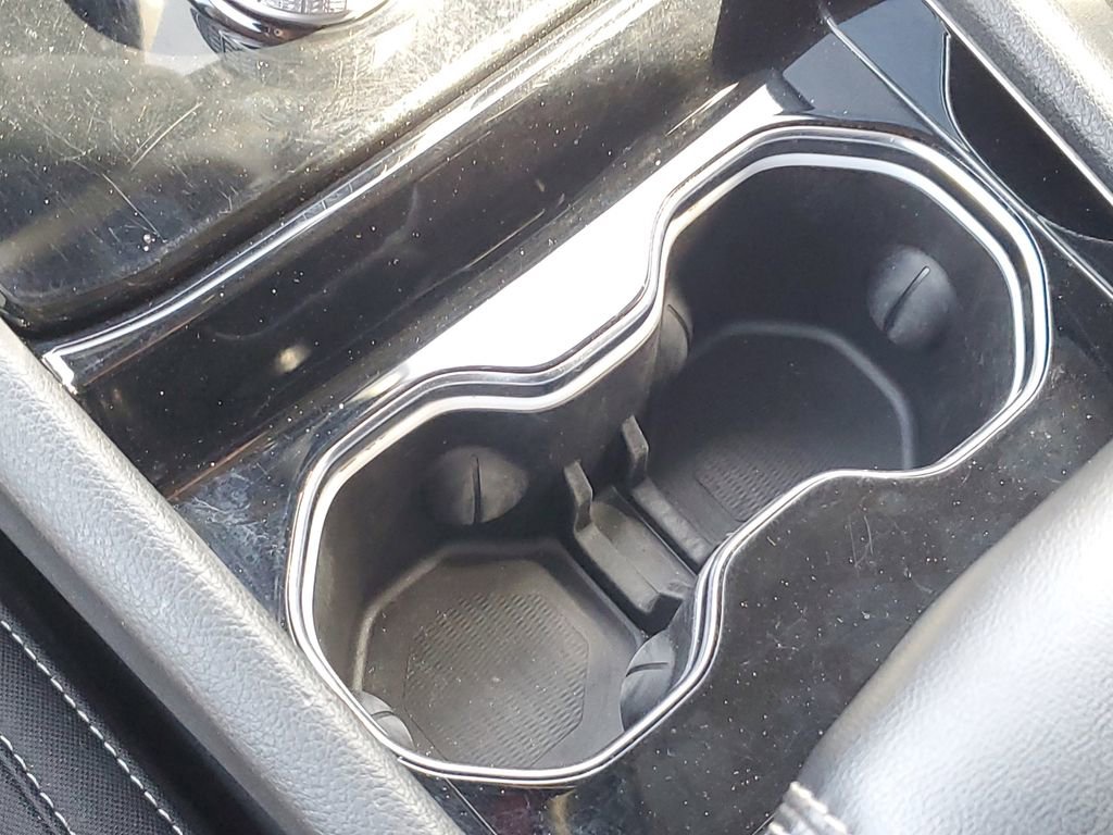 Used 2023 Jeep Grand Cherokee Laredo image 21