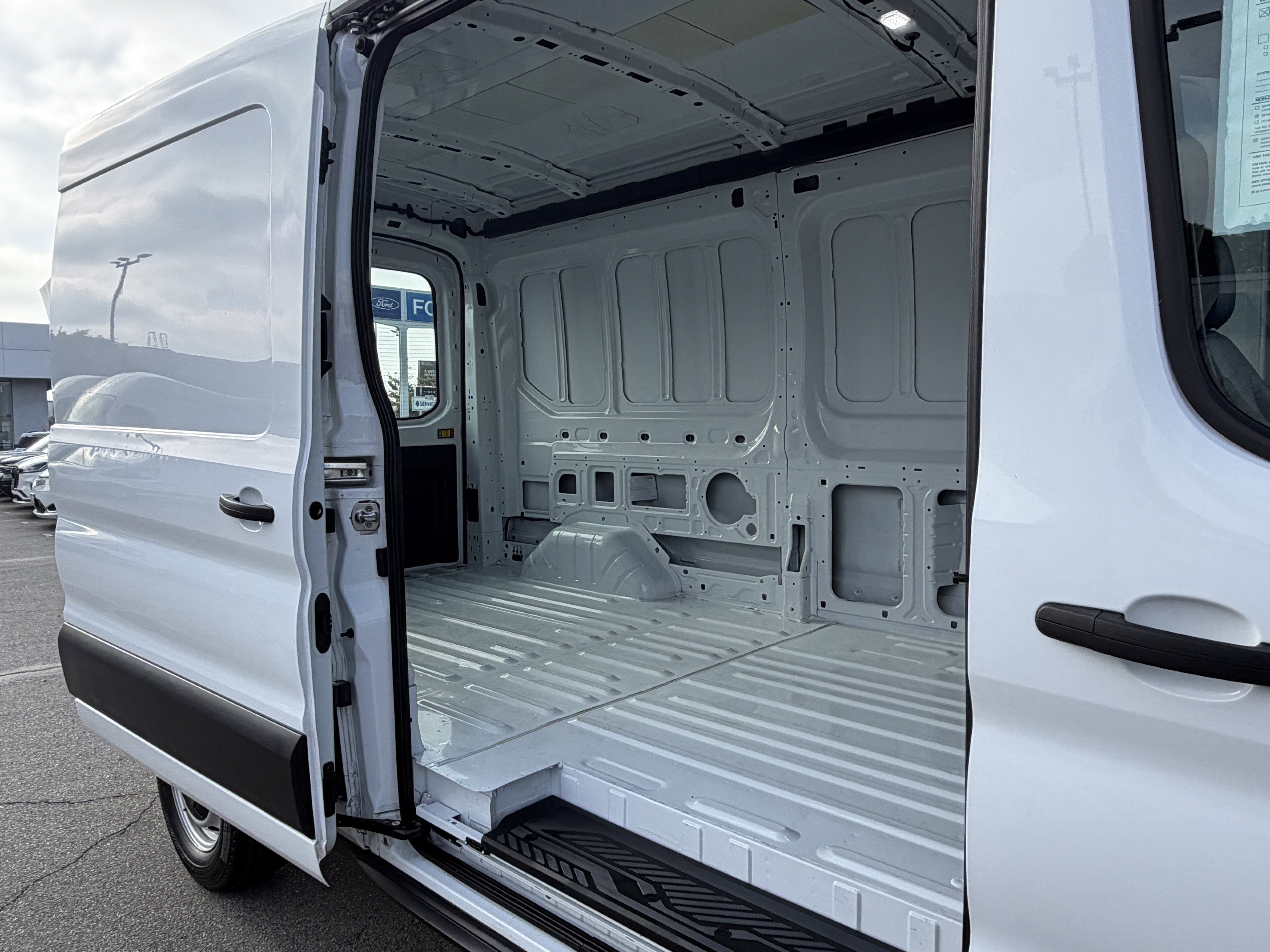 Certified 2023 Ford Transit 250 Medium Roof RWD image 10